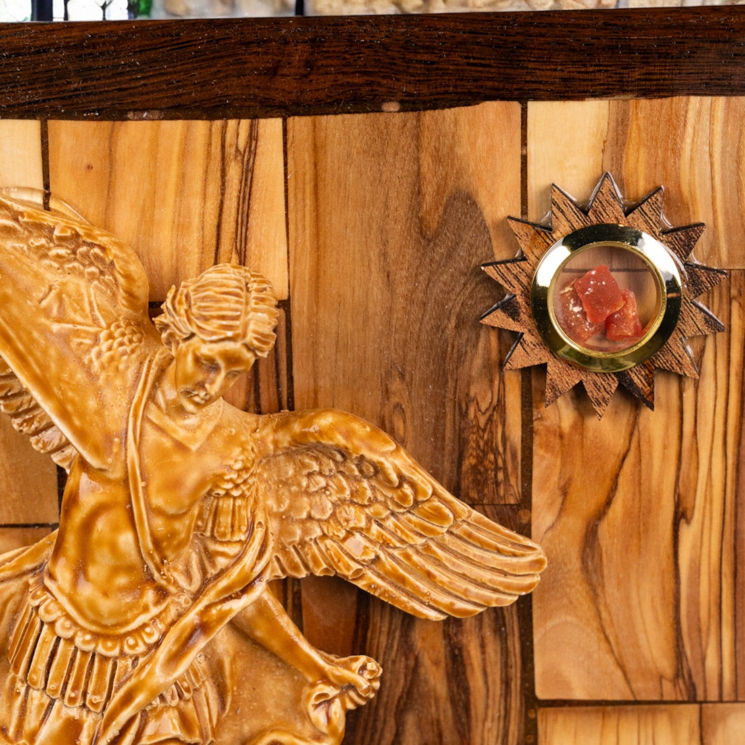 Icoană Sculptată Manual – Arhanghelul Mihail cu Rugăciunea de Ocrotire image 2